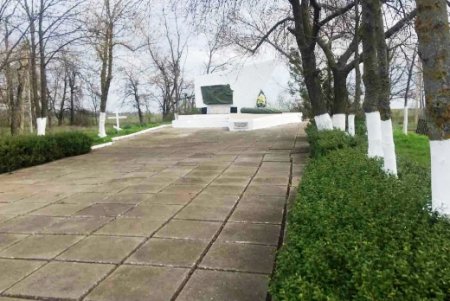 Первый вице-мэр Одессы проверил состояние памятных монументов Пояса Славы (фото)