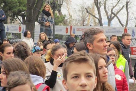 Одесситы встретили Всемирный день здоровья общегородской зарядкой (фото)