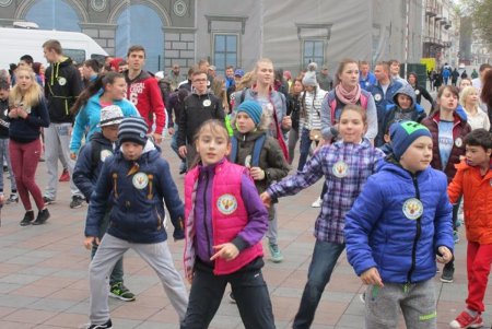 Одесситы встретили Всемирный день здоровья общегородской зарядкой (фото)