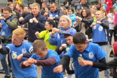 Одесситы встретили Всемирный день здоровья общегородской зарядкой (фото)