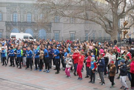 Одесситы встретили Всемирный день здоровья общегородской зарядкой (фото)