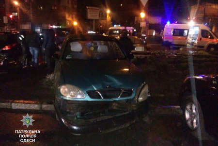 ДТП в Одессе с участием 4 транспортных средств: двое пострадавших (фото) 