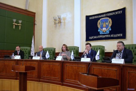 Мэр Одессы принял участие в заседании Совета адвокатов Украины (фото)