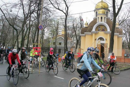35-я одесская «Велосотка» отправилась в исторический путь (фоторепортаж)