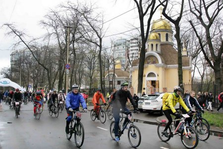 35-я одесская «Велосотка» отправилась в исторический путь (фоторепортаж)