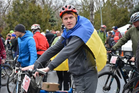 Международная «Велосотка-2017» в Одессе: пять стран, две тысячи участников, усиленная мото- и техподдержка (фото)