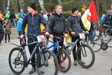 Международная «Велосотка-2017» в Одессе: пять стран, две тысячи участников, усиленная мото- и техподдержка (фото)