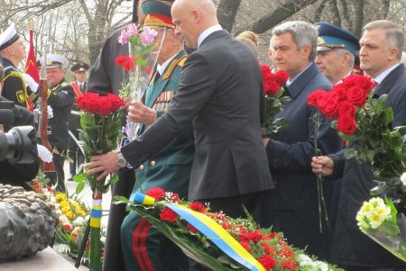 «Для всех поколений одесситов 10 апреля — наш день!», — мэр Геннадий Труханов (фото)