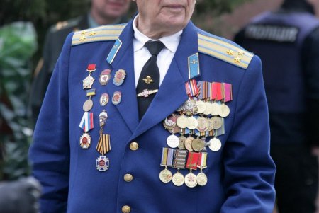 Аллея Славы и памятник Неизвестному матросу — две знаковых точки на карте и в душе города-героя Одессы спустя 73 года  после его освобождения (фоторепортаж)