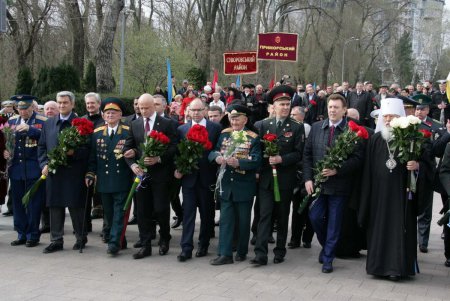 Аллея Славы и памятник Неизвестному матросу — две знаковых точки на карте и в душе города-героя Одессы спустя 73 года  после его освобождения (фоторепортаж)