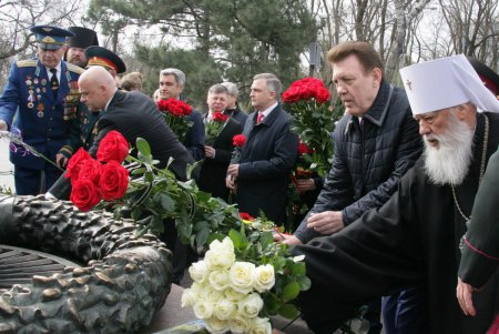 Аллея Славы и памятник Неизвестному матросу — две знаковых точки на карте и в душе города-героя Одессы спустя 73 года  после его освобождения (фоторепортаж)