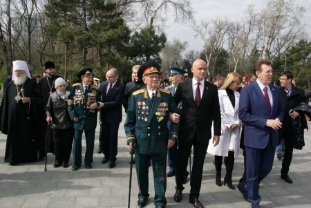 Аллея Славы и памятник Неизвестному матросу — две знаковых точки на карте и в душе города-героя Одессы спустя 73 года  после его освобождения (фоторепортаж)