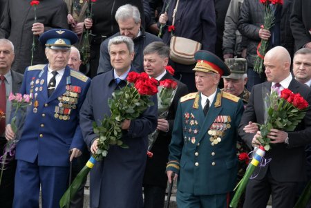 Аллея Славы и памятник Неизвестному матросу — две знаковых точки на карте и в душе города-героя Одессы спустя 73 года  после его освобождения (фоторепортаж)