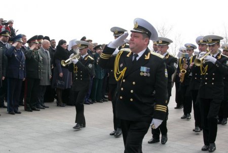 Аллея Славы и памятник Неизвестному матросу — две знаковых точки на карте и в душе города-героя Одессы спустя 73 года  после его освобождения (фоторепортаж)