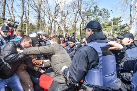 Глава Нацполиции Одесской области пообещал провести проверку действий подчиненных (фото, видео)