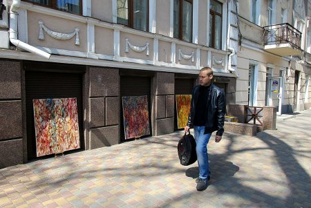 Одесская изюминка: на Пушкинской прошла выставка на час (фото)