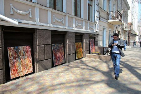 Одесская изюминка: на Пушкинской прошла выставка на час (фото)