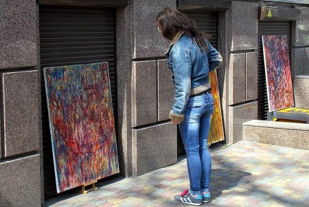 Одесская изюминка: на Пушкинской прошла выставка на час (фото)