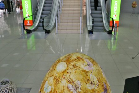 К нам привезли 100 +1 гигантское яйцо (фоторепортаж)