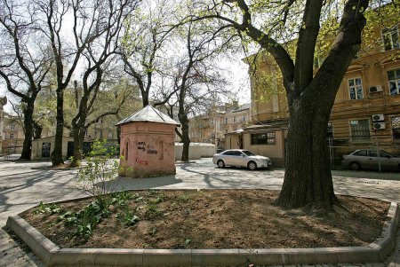 Знаменитые  исторические Павловские дома обрели деталь современности (фоторепортаж) 