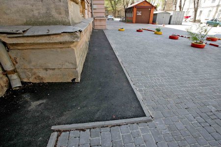 Знаменитые  исторические Павловские дома обрели деталь современности (фоторепортаж) 