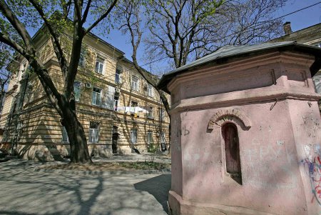 Знаменитые  исторические Павловские дома обрели деталь современности (фоторепортаж) 