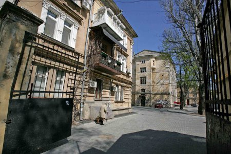 Знаменитые  исторические Павловские дома обрели деталь современности (фоторепортаж) 