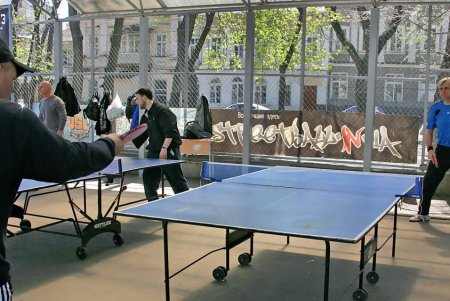 В Старобазарном сквере – спортивный праздник (фоторепортаж)