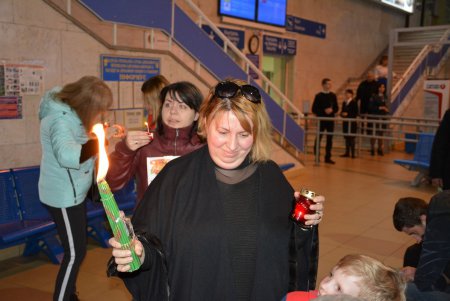 Благодатный огонь прибыл в Одессу (фото) 