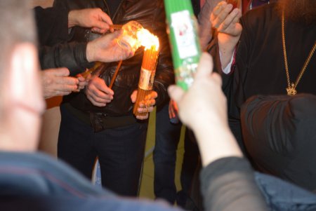 Благодатный огонь прибыл в Одессу (фото) 