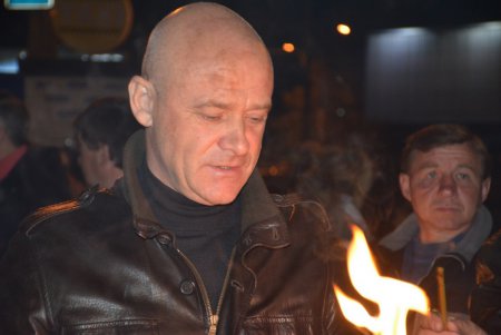 Благодатный огонь прибыл в Одессу (фото) 