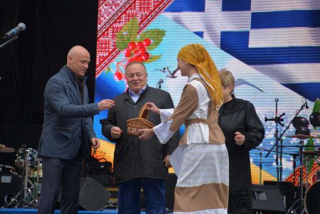 «Христос анести» — в Одессе отмечают Пасху по-гречески (Фото)