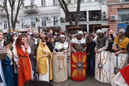 На Дерибасовской воскресли события двухтысячелетней давности (фото)