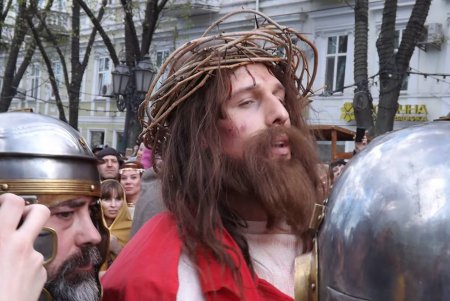 На Дерибасовской воскресли события двухтысячелетней давности (фото)