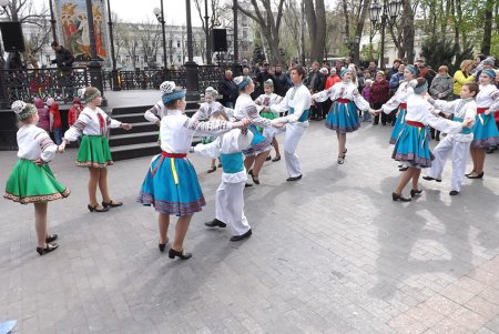 «Пасхальная радость» - фестиваль мира, добра и творчества (фоторепортаж)