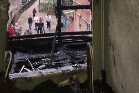 Ночной пожар в доме на Богдана Хмельницкого квалифицируются, как поджог (фото)