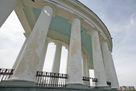 Воронцовский комплекс застыл в ожидании омоложения (фоторепортаж)