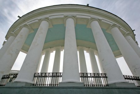 Воронцовский комплекс застыл в ожидании омоложения (фоторепортаж)