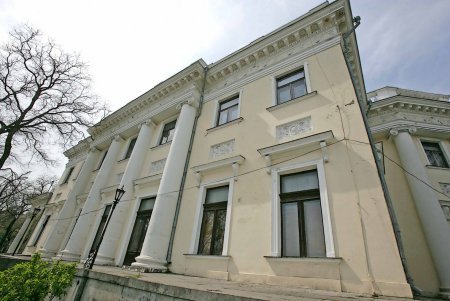 Воронцовский комплекс застыл в ожидании омоложения (фоторепортаж)