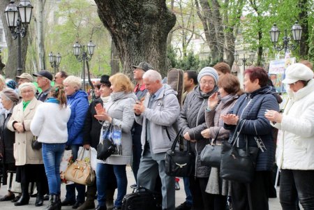 В Горсаду одесситов приветствовали «Букфест» и ожившие герои любимых книг (фото)