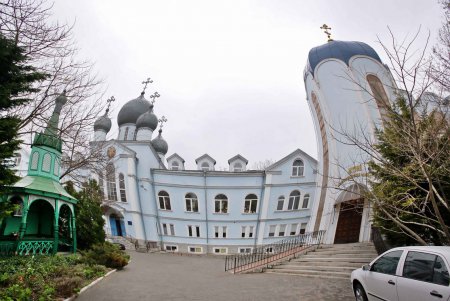 «Пасхальное сияние» воссияло в Свято-Архангело-Михайловском женском монастыре (фоторепортаж)
