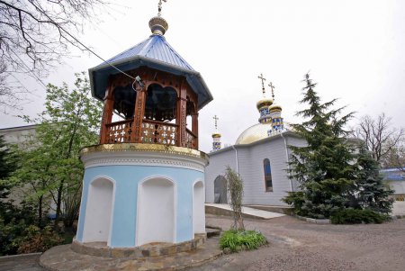 «Пасхальное сияние» воссияло в Свято-Архангело-Михайловском женском монастыре (фоторепортаж)
