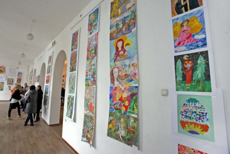 «Пасхальное сияние» воссияло в Свято-Архангело-Михайловском женском монастыре (фоторепортаж)