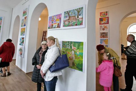 «Пасхальное сияние» воссияло в Свято-Архангело-Михайловском женском монастыре (фоторепортаж)