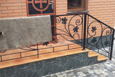 В самом центре Одессы ограблен и осквернен храм святого великомученика Димитрия Солунского (фото)