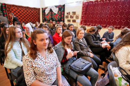 Жемчужины гагаузского народа засверкали в Одесском центре украинской культуры (фоторепортаж)