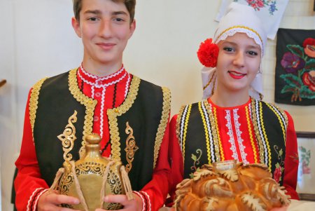 Жемчужины гагаузского народа засверкали в Одесском центре украинской культуры (фоторепортаж)