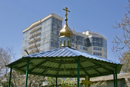 Сквер в Удельном переулке возрождается (фоторепортаж)