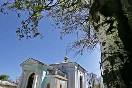 Сквер в Удельном переулке возрождается (фоторепортаж)