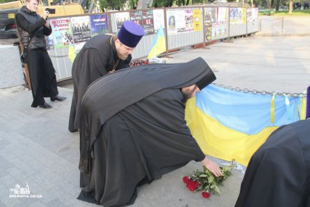 По погибшим три года назад на улице Преображенской совершено заупокойное богослужение (фото, видео)